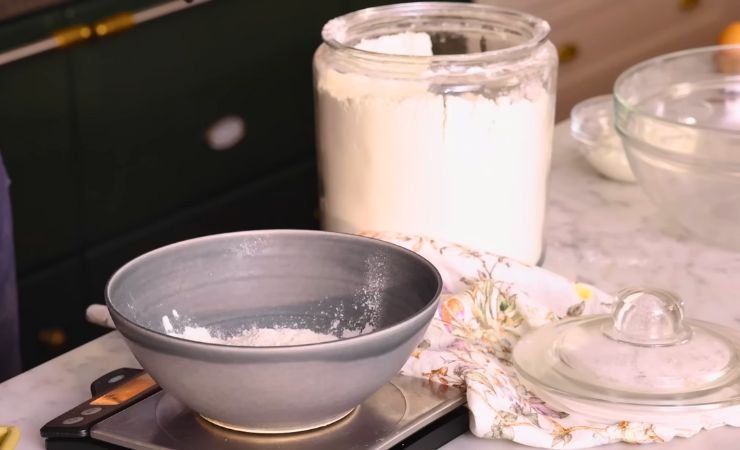 Mix the Dry Ingredients