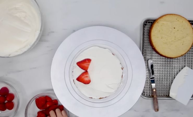 Assemble the Shortcake