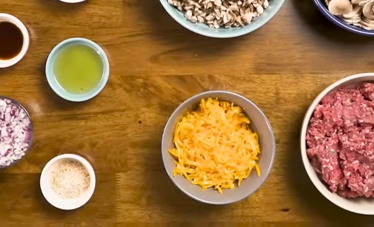 What Ingredients Are in Hardee's Mushroom Sauce