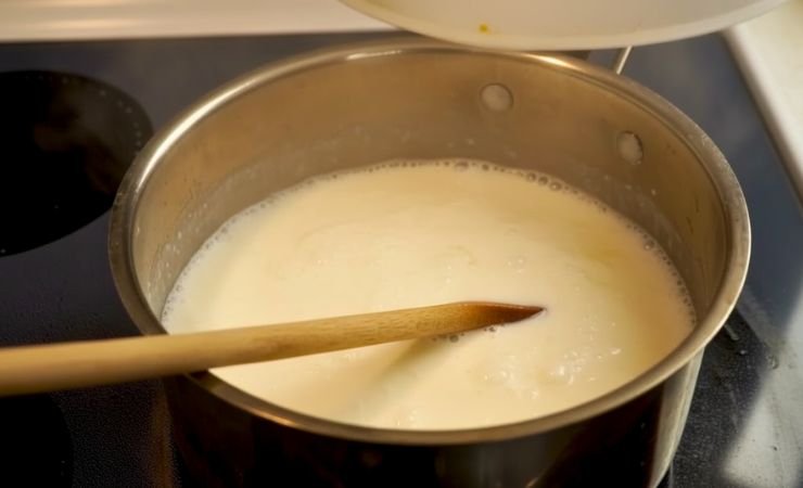 Make Béchamel Sauce